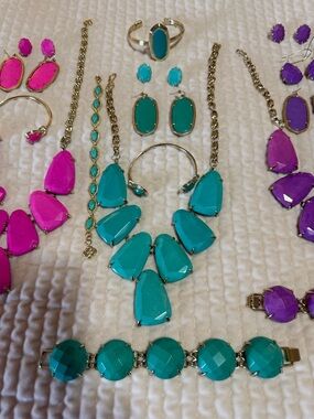 Kendra Scott Collection - Selling it all! 💜🩷🩵